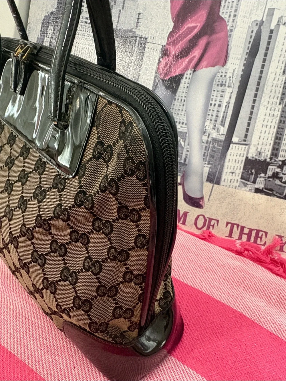 Gucci Brown GG Monogram Shoulder Bag with Dark Patent Trim - Picture 4 of 14